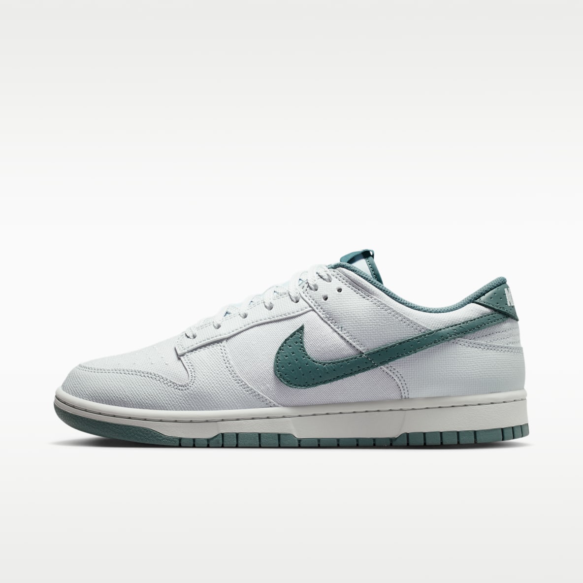 Nike Dunk Low Retro